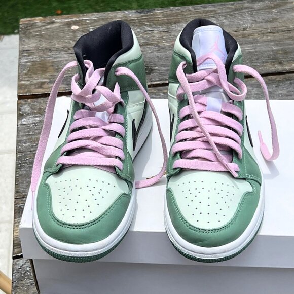 Womans NIKE Air Jordan 1 Mid SE Dutch Green Sneakers 7 with Box - Picture 6 of 16